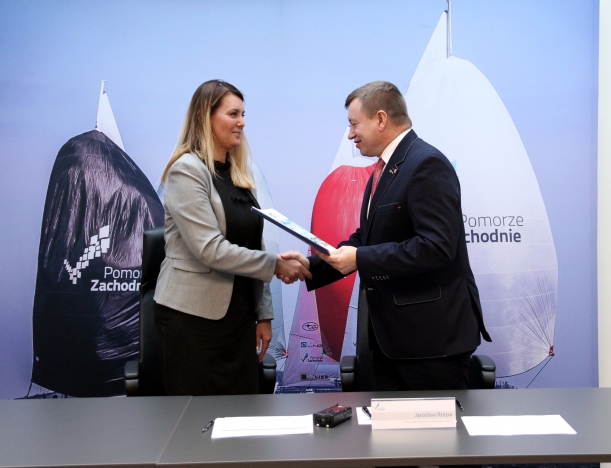 W Wierzbnie (gm. Warnice) mieszkańcy będą mogli korzystać z siłowni pod chmurką, a najmłodsi z huśtawek, karuzeli i innych sprzętów umilających dzieciom spędzanie wolnego czasu na powietrzu. 