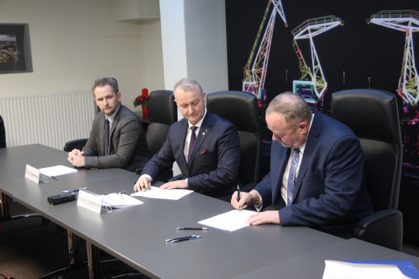 podpisanie umowy przez beneficjenta