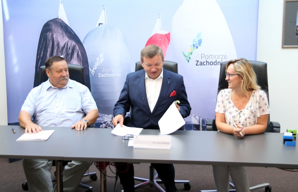 Podpisanie umów w ramach PO RYBY 2014-2020 i PROW 2014-2020.