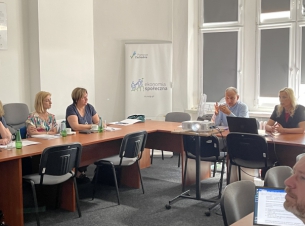 uczestnicy IX posiedzenia ZKRES