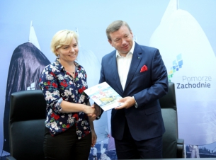 Podpisanie umów w ramach PO RYBY 2014-2020 i PROW 2014-2020.